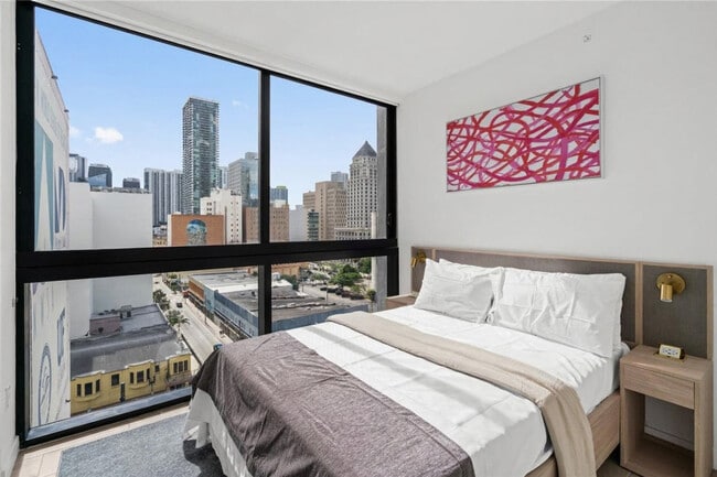 Photo - 225 N Miami Ave Unidad SI ID1520402P