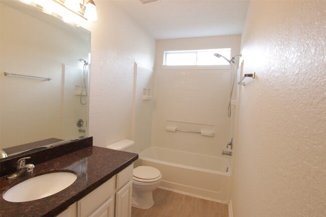 Photo - 4606 Autumn Village Dr