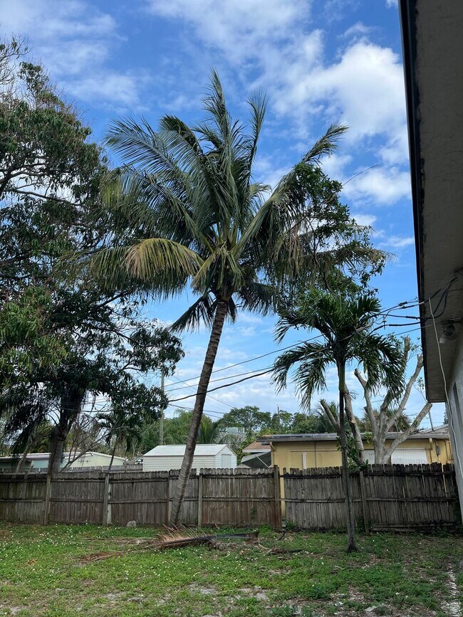 Photo - Newly renovated 3/2 for rent!