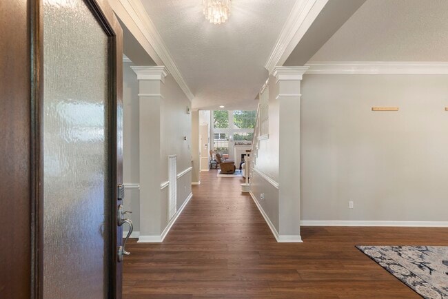 Photo - 10 Scenic Mill Pl