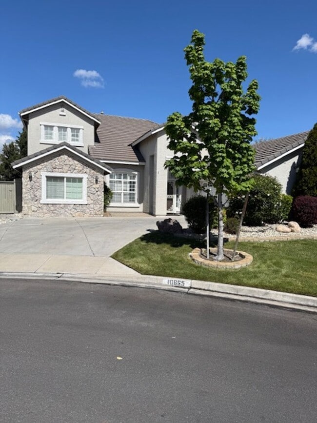 Photo - Damonte Ranch 2 story on Cul de Sac