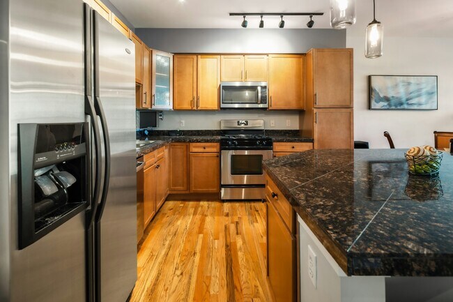 Photo - 2195 Decatur St Unidad 305