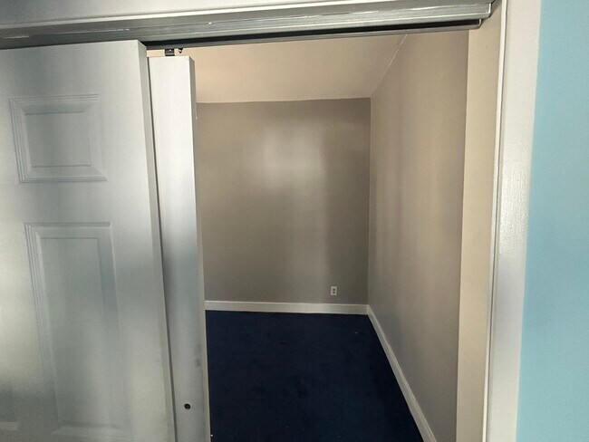 Photo - 1814 William St Unit Upper rear 4