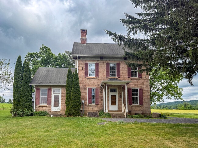 Building Photo - 261 Hopeland Rd