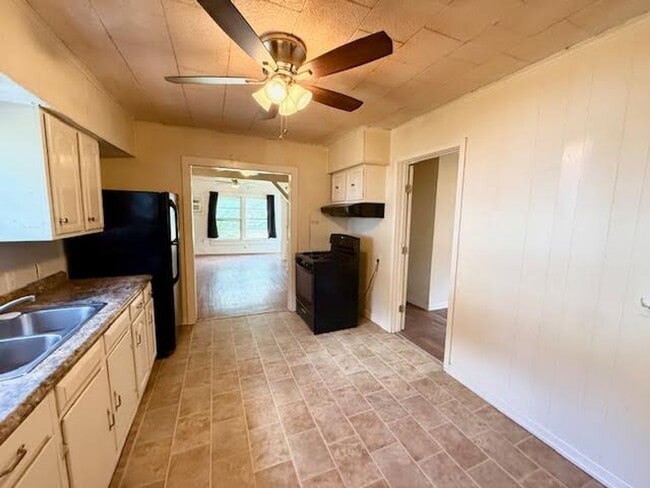 Photo - 907 N Harrison St