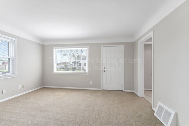 Photo - 1778 Warwick Ave