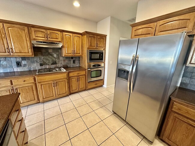 Photo - 515 N Douglas St