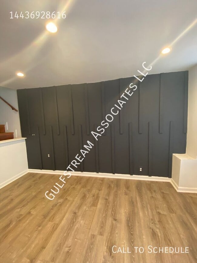 Building Photo - 122 S Carlton St Rental