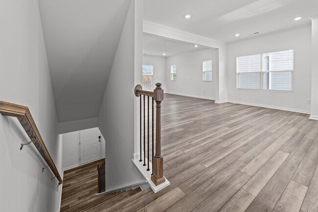 Photo - Gorgeous New Construction!  Updated Kitche...