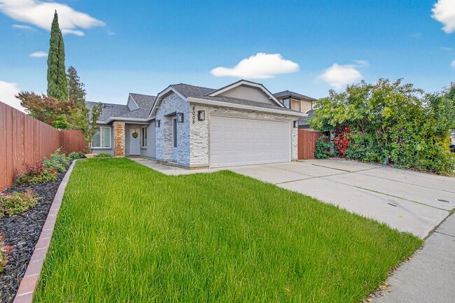 Photo - Bright & Spacious 3 Bed, 2 Bath Home – Must See!