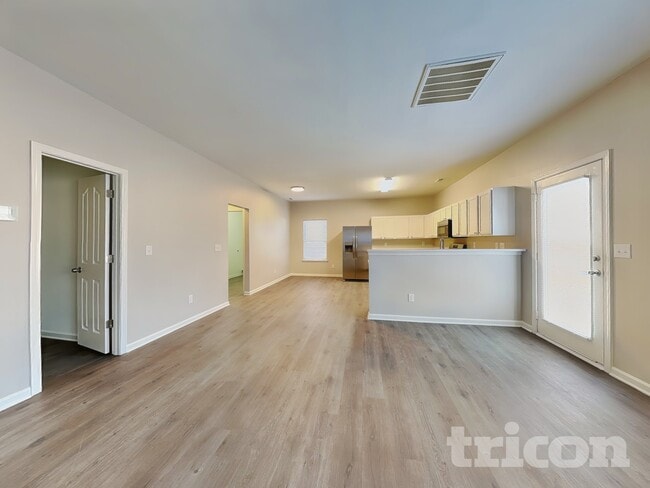 Photo - 8600 Old Potters Rd