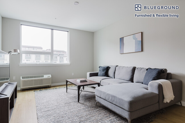 Building Photo - 13398 Newcastle Commons Dr Rental