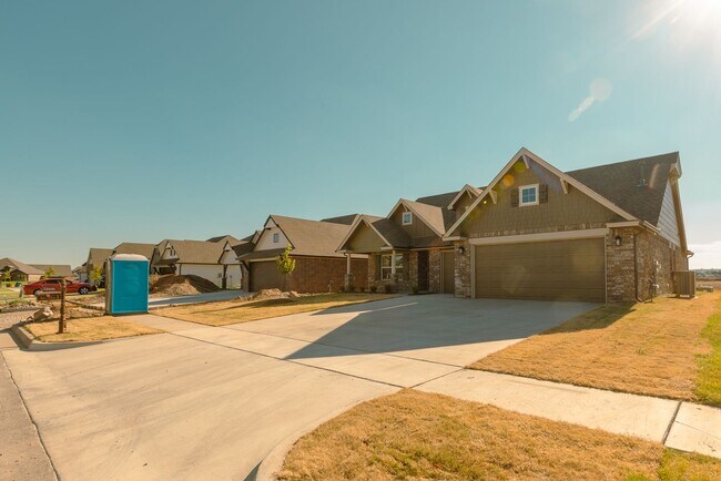 Photo - BRAND NEW 4 BEDROOM SIMMONS HOME IN BIXBY!...