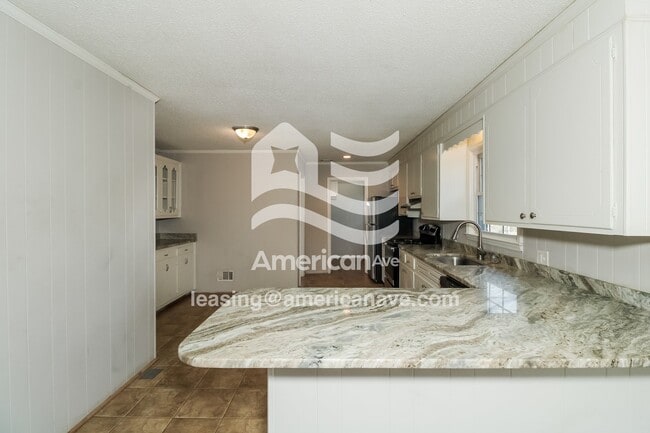 Photo - 1807 Holly Hill Dr