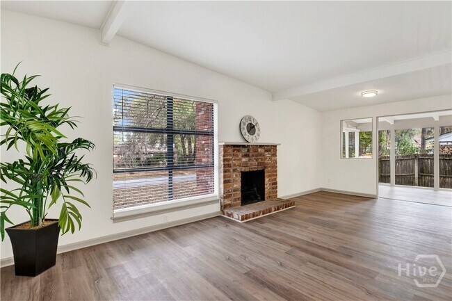 Photo - 1317 Halcyon Dr