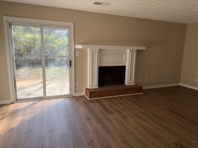 Photo - 5096-5098 Farm Valley Dr Unit 5098