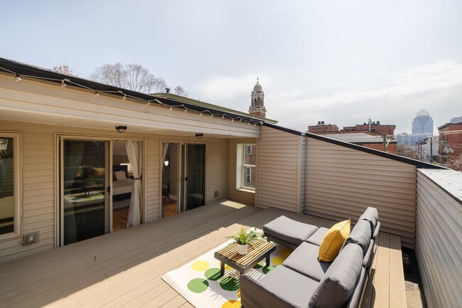 Photo - 1304 Broadway Unit ID1056129P