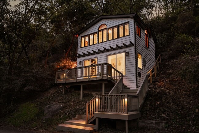 Photo - 730 Bennys Bch Rd