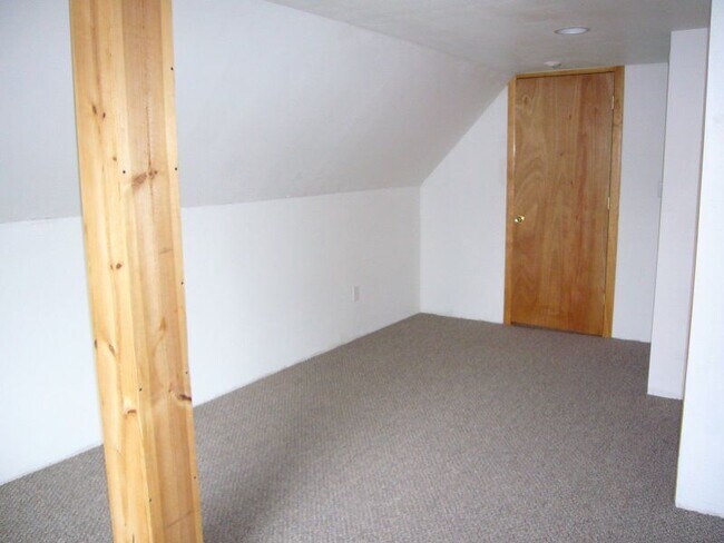 Photo - 927 E 5th St Unit A