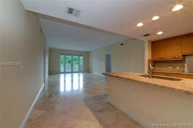 Photo - 3540 Main Hwy Unidad 402 Rental