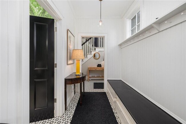 Photo - 33 Beacon Hill Rd