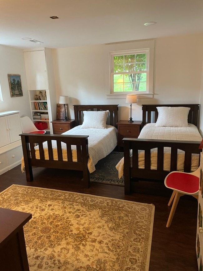 Photo - 2505 Duxbury Pl