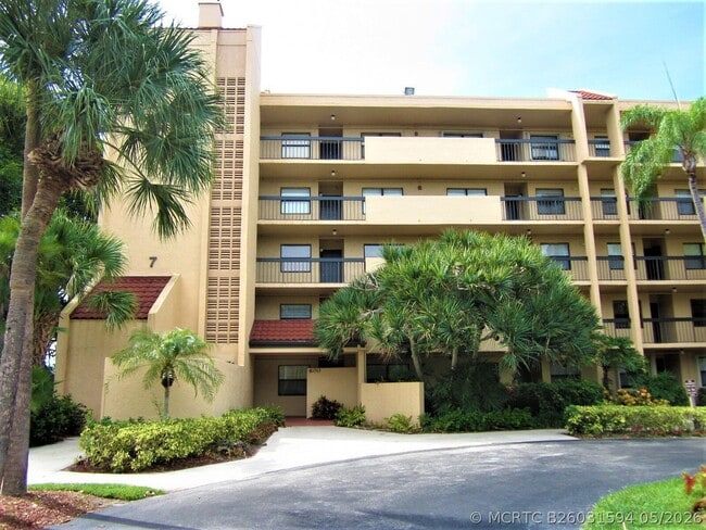 Building Photo - 600 Egret Cir Unit 7201