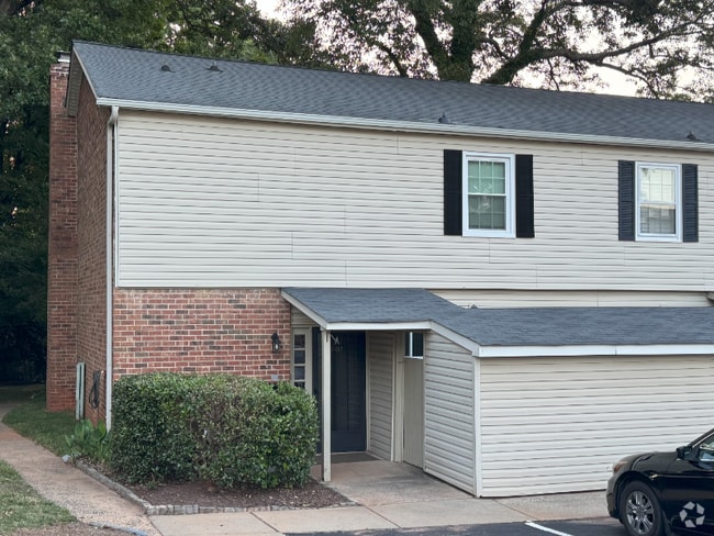 Building Photo - 5917 Quail Hollow Rd Rental