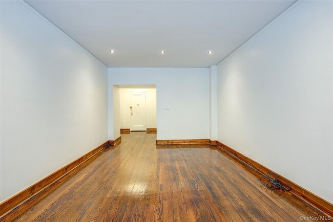 Photo - 34-40-40 79th St Unit 1D
