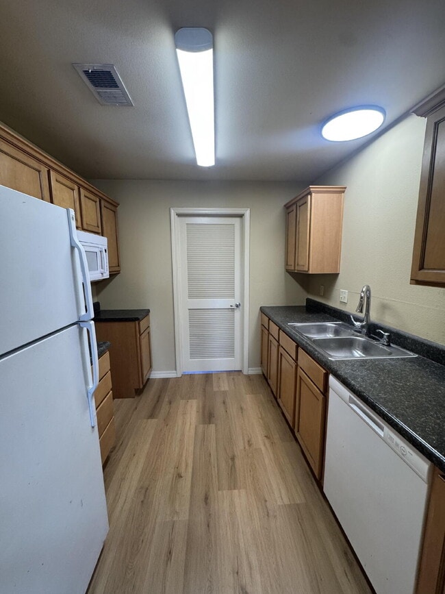 Photo - Welcome to your new condo in beautiful Branson, MO!