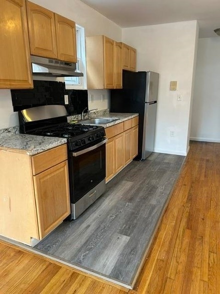 Photo - 35 Stegman St