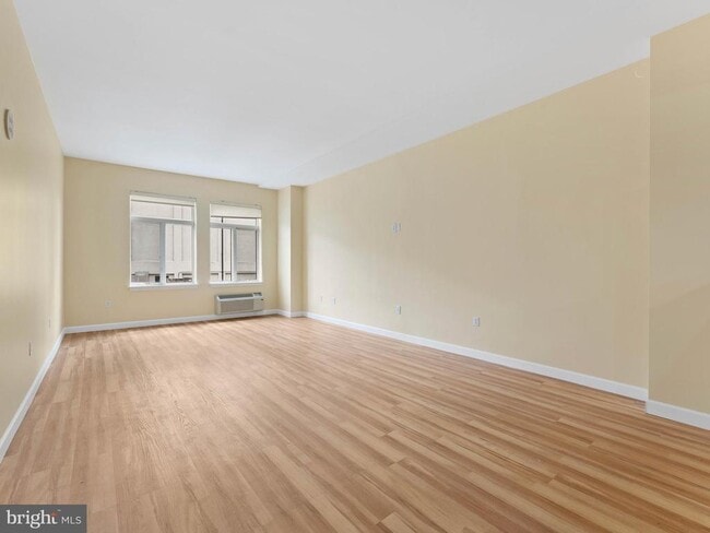 Photo - 1900 Hamilton St Unit C9