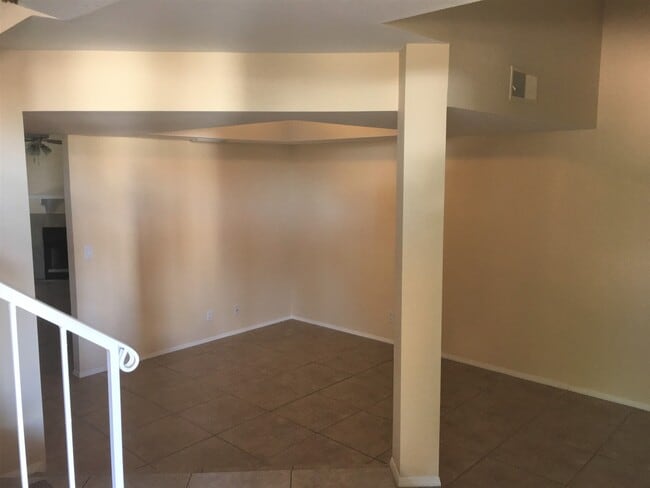 Photo - **EXCELLENT 3br/2.5ba/2carport TOWNHOUSE (GUADALUPE & GILBERT)**