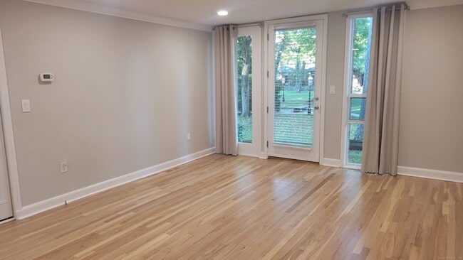 Photo - 160 Fairfield Woods Rd Unit APT 43