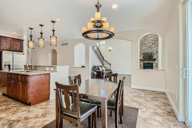 Photo - 10555 Albion St