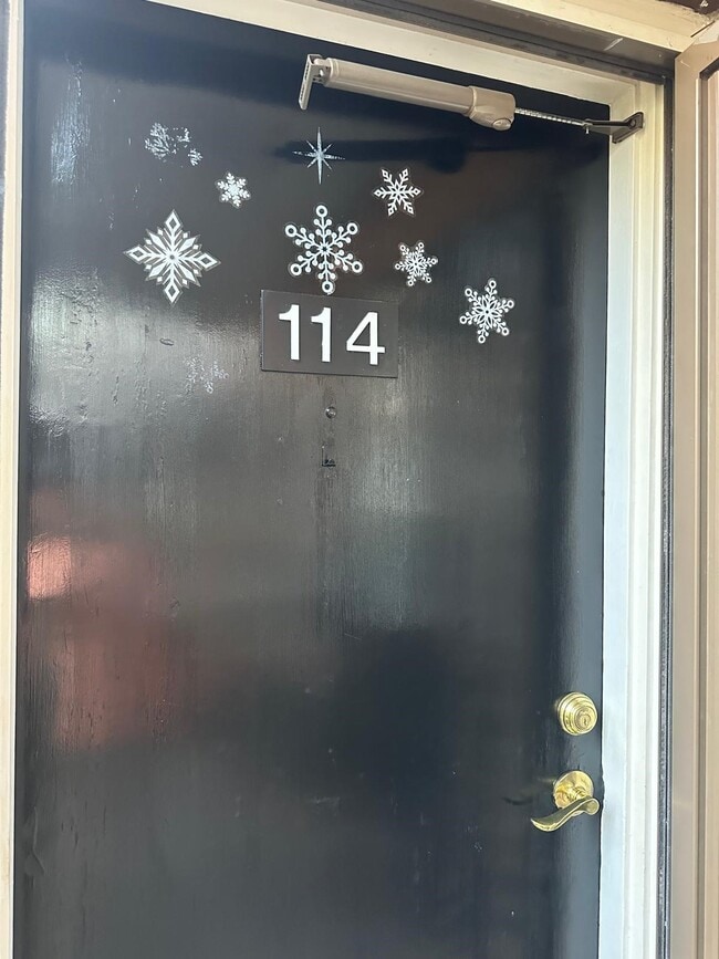 Building Photo - 6410 Del Monte Dr Unit 114