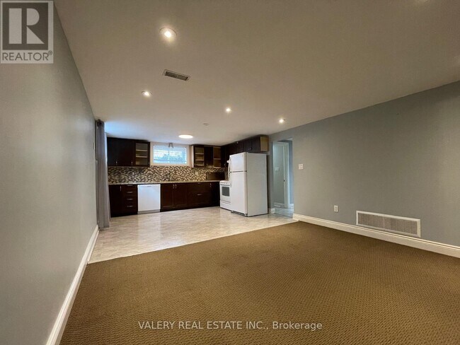 Photo - 81 Parkway Crescent