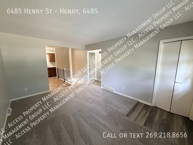 Photo - 6485 Henry St