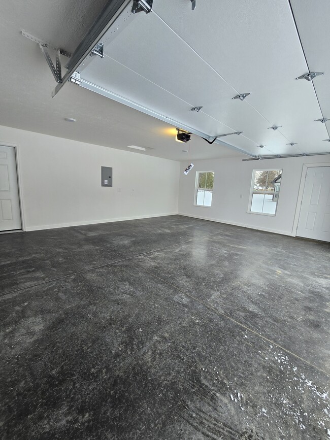 Photo - 2061 Prosperity Way