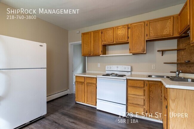 Photo - 1723 E 5th St Unit Upper