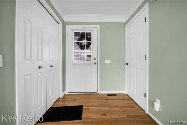 Photo - 7696 Henley Dr