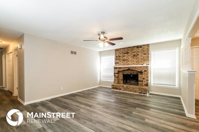 Photo - 612 Arena Dr