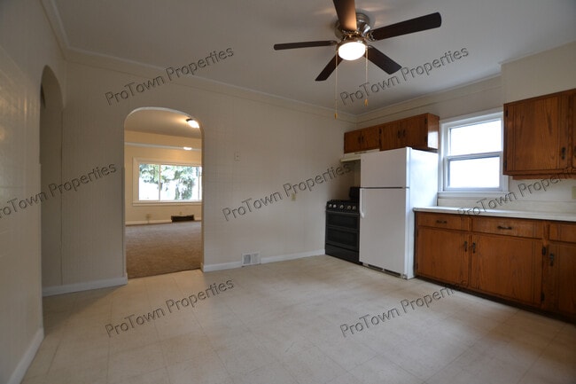 Photo - 10 5th Ave Unit 1