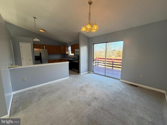 Photo - 104 New Kent Ct