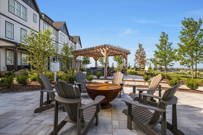 Outdoor Patio & Firepit - The Aria Townhomes