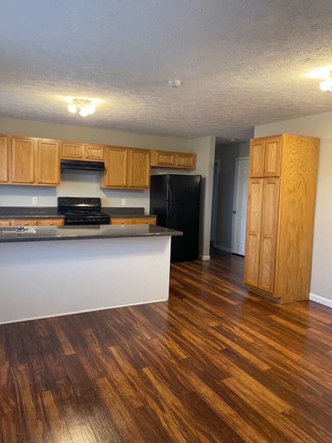 Photo - 1429 Huron Way