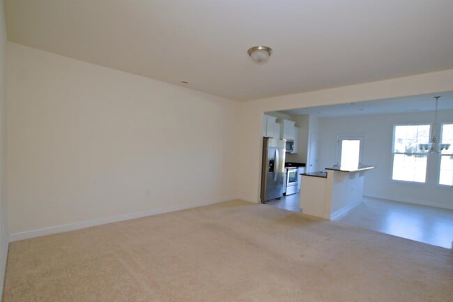 Photo - 135 Polaris Ave