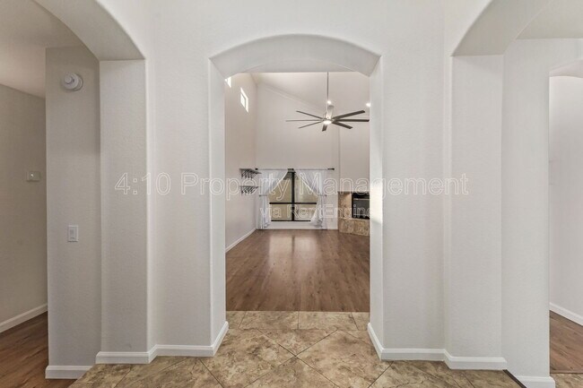 Photo - 1301 W Rio Salado Pkwy