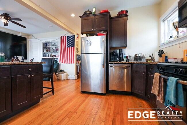 Photo - 338 Washington St Unit 1