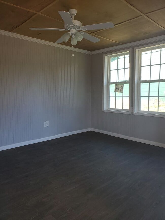 Photo - 151 Circle Dr